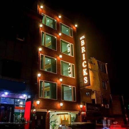 Hotel Bricks, Karol Bagh, New Delhi Εξωτερικό φωτογραφία
