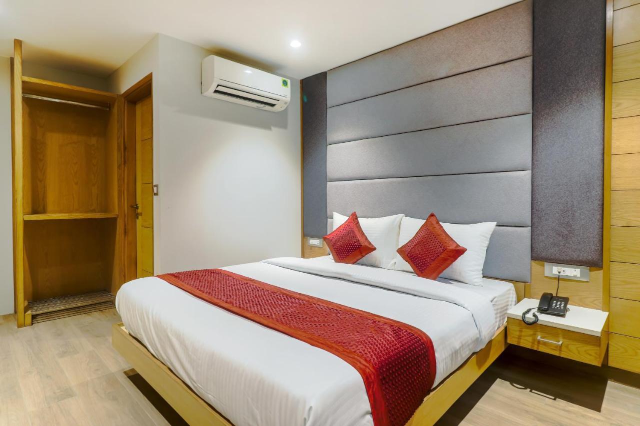 Hotel Bricks, Karol Bagh, New Delhi Εξωτερικό φωτογραφία