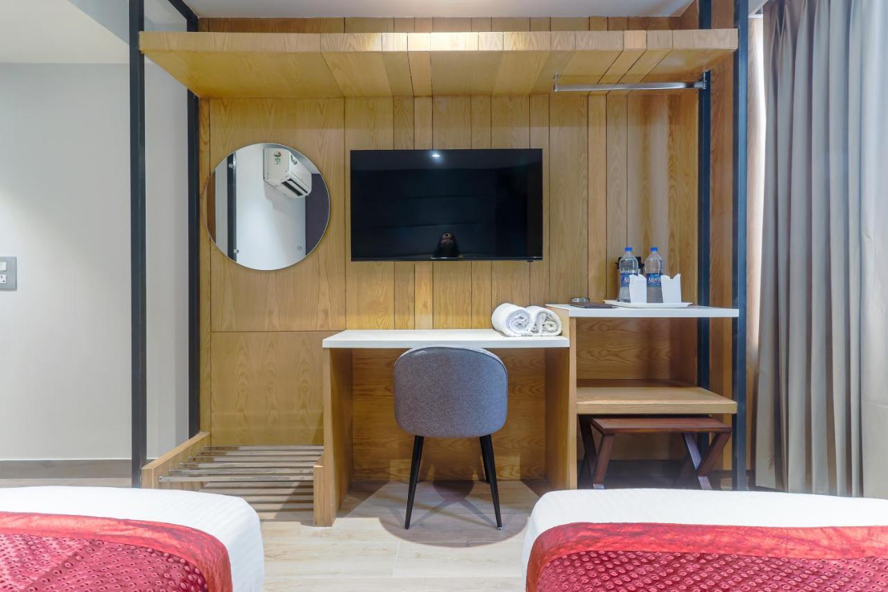 Hotel Bricks, Karol Bagh, New Delhi Εξωτερικό φωτογραφία