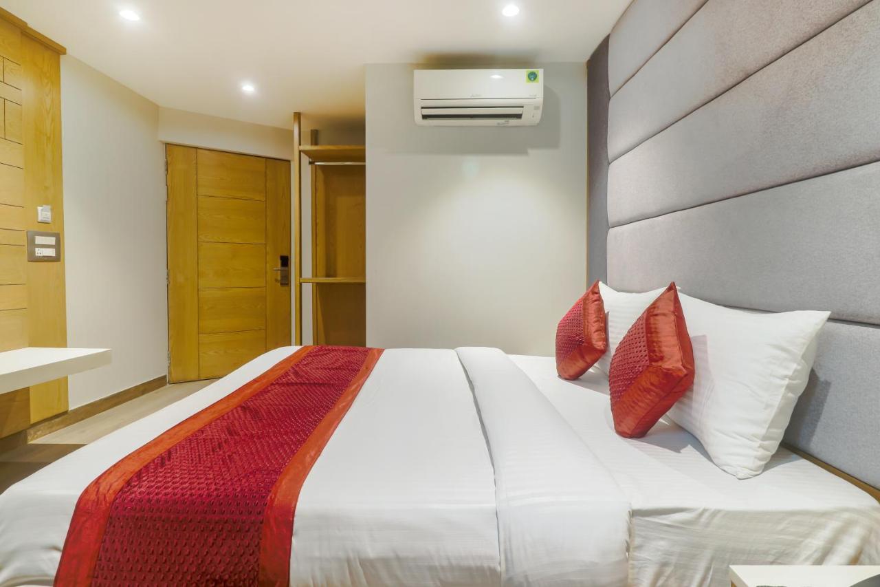 Hotel Bricks, Karol Bagh, New Delhi Εξωτερικό φωτογραφία