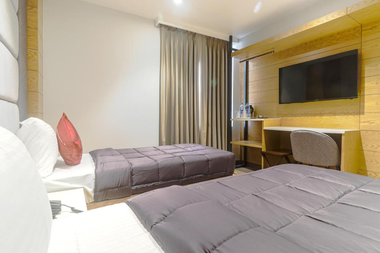 Hotel Bricks, Karol Bagh, New Delhi Εξωτερικό φωτογραφία
